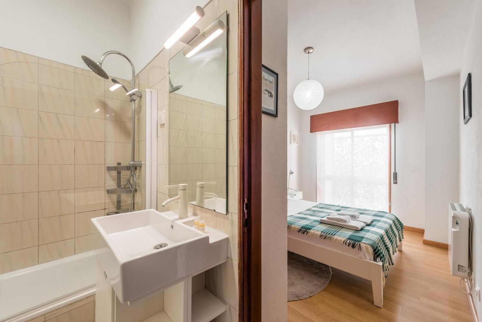 Pensión Guestready - Urban Escape With A View