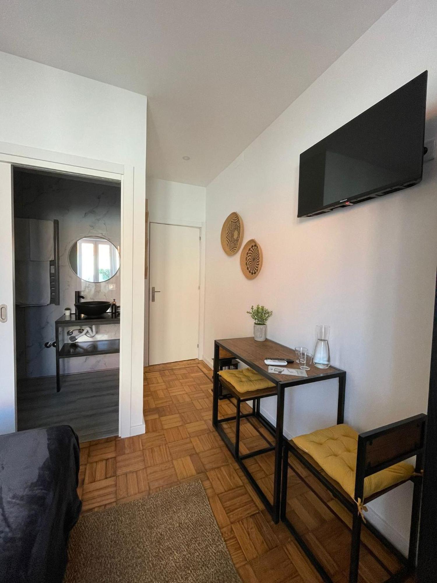 100 Contos Bed and breakfast
