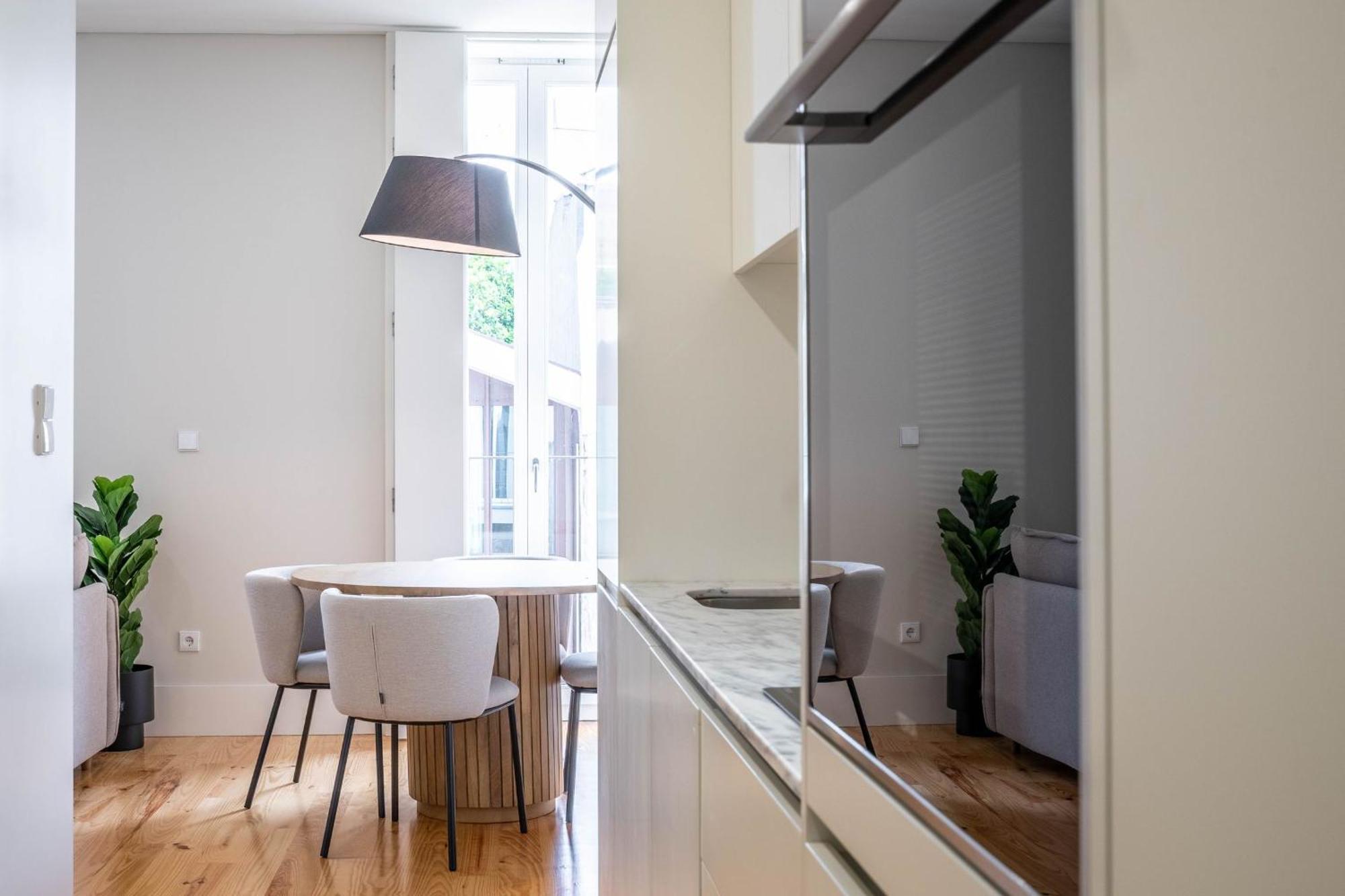 Formosa With Balcony By Lovelystay Apartamento Oporto