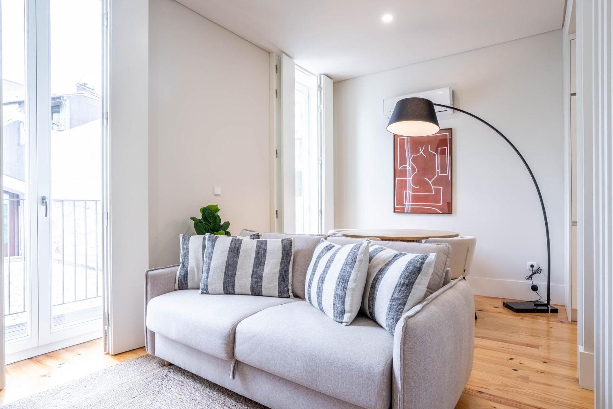 Formosa With Balcony By Lovelystay Apartamento Oporto