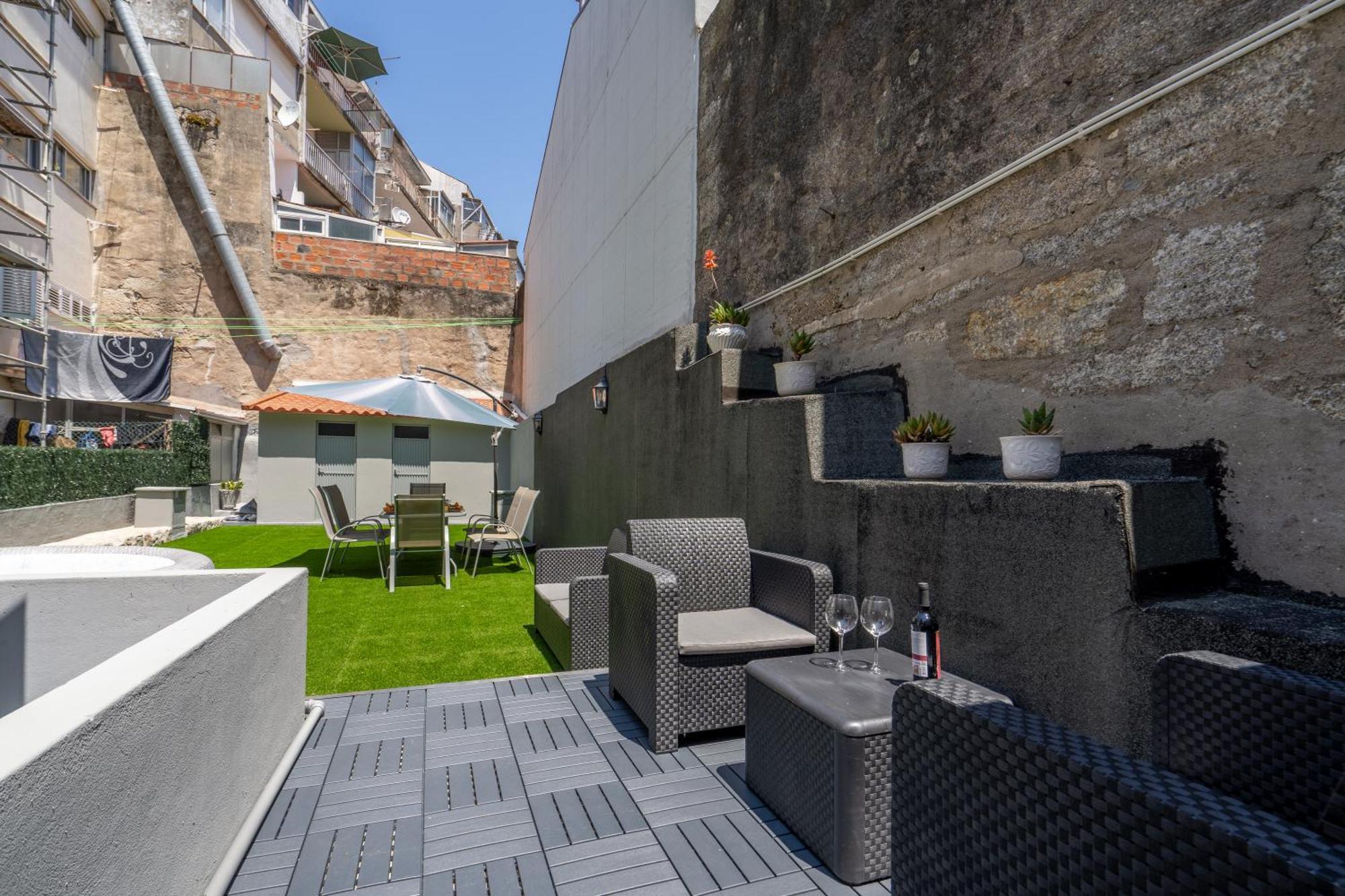 Host Wise - Luxurious Spacious W Terrace * Oporto