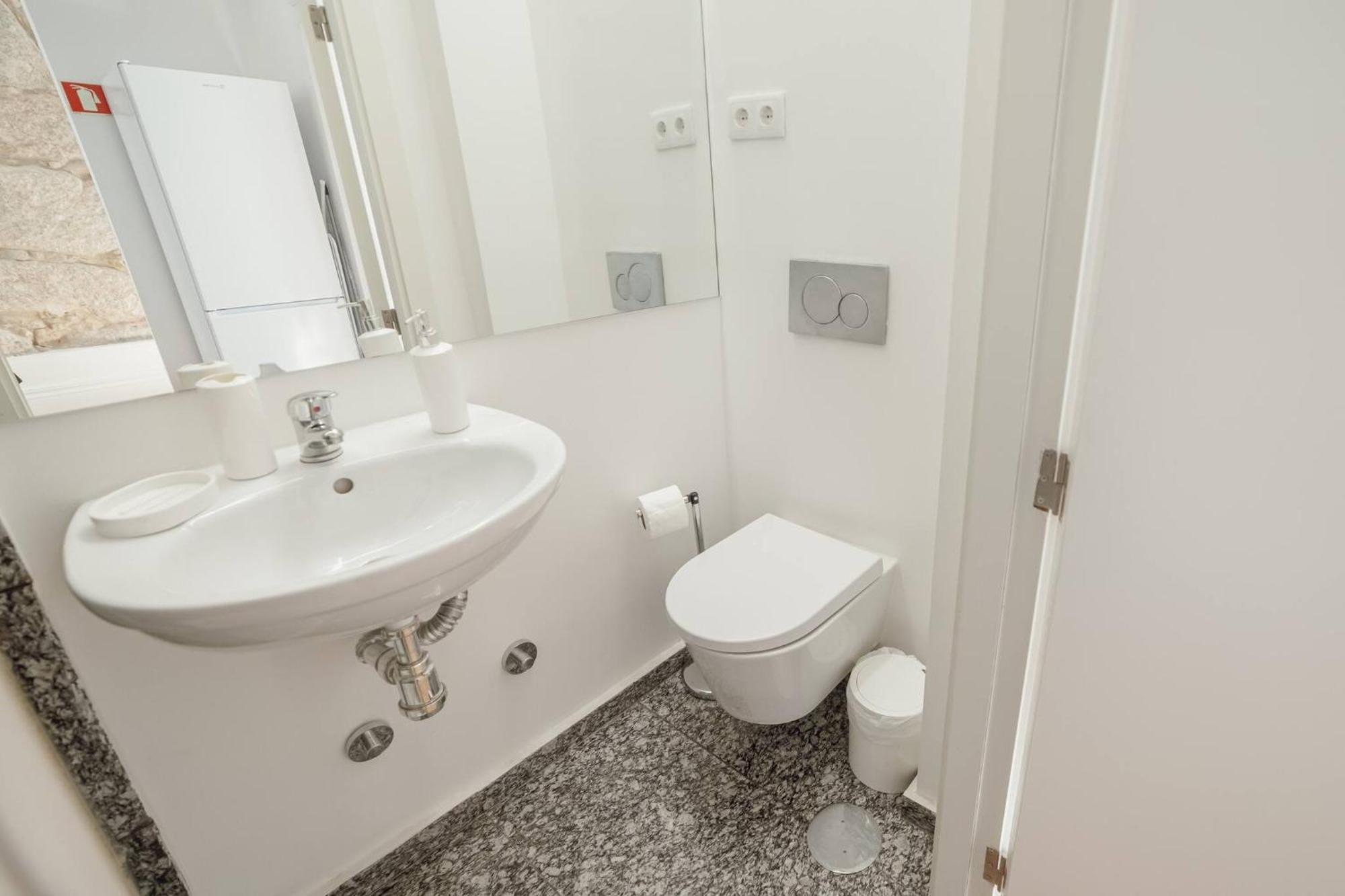 Apartamento Costituicao Deluxe By Hosty Oporto