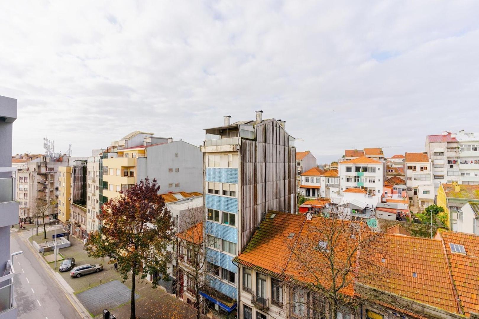 Spacious And Modern Flat With Ac 1 Min From Metro Apartamento