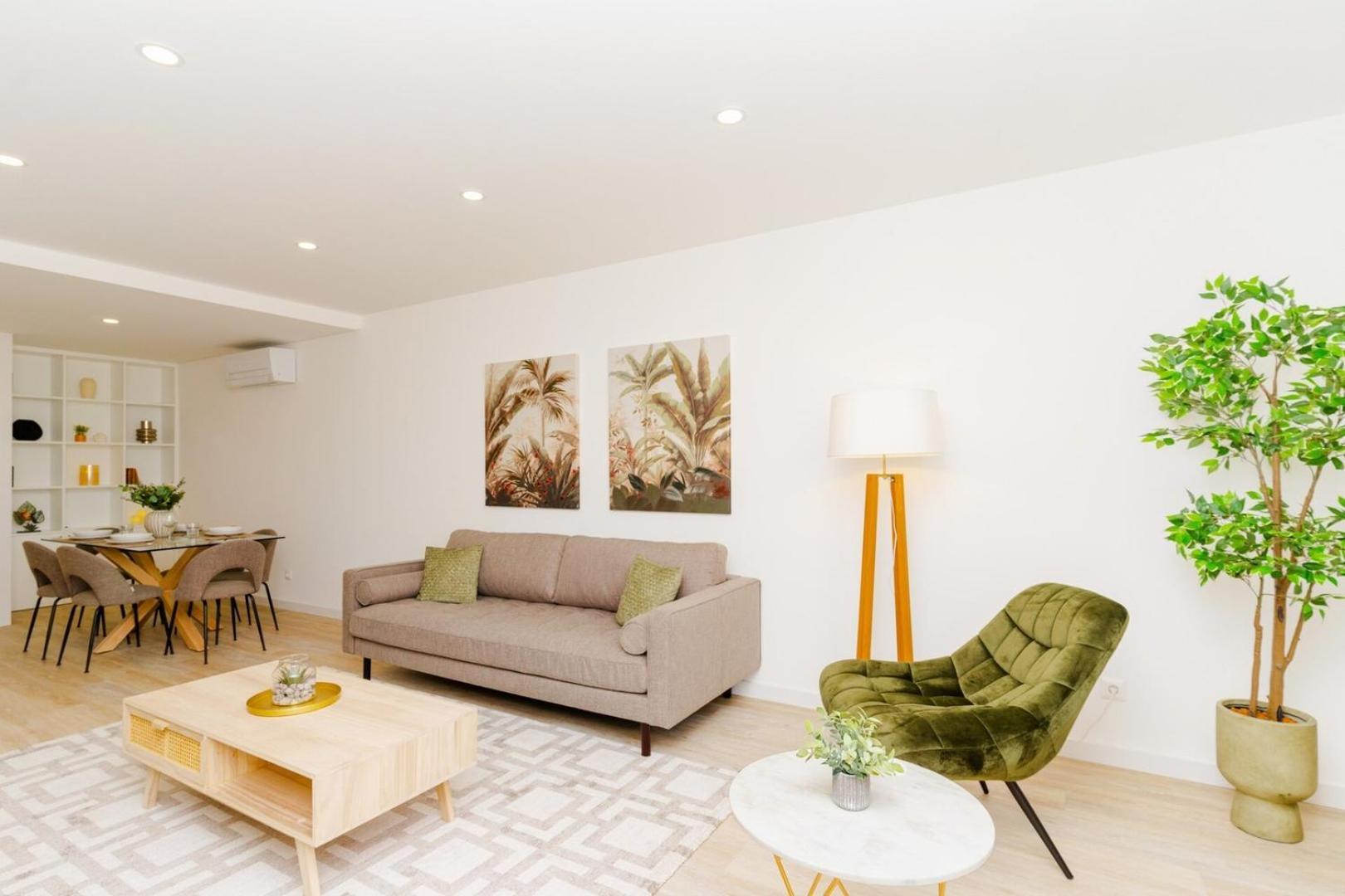 Spacious And Modern Flat With Ac 1 Min From Metro Apartamento *