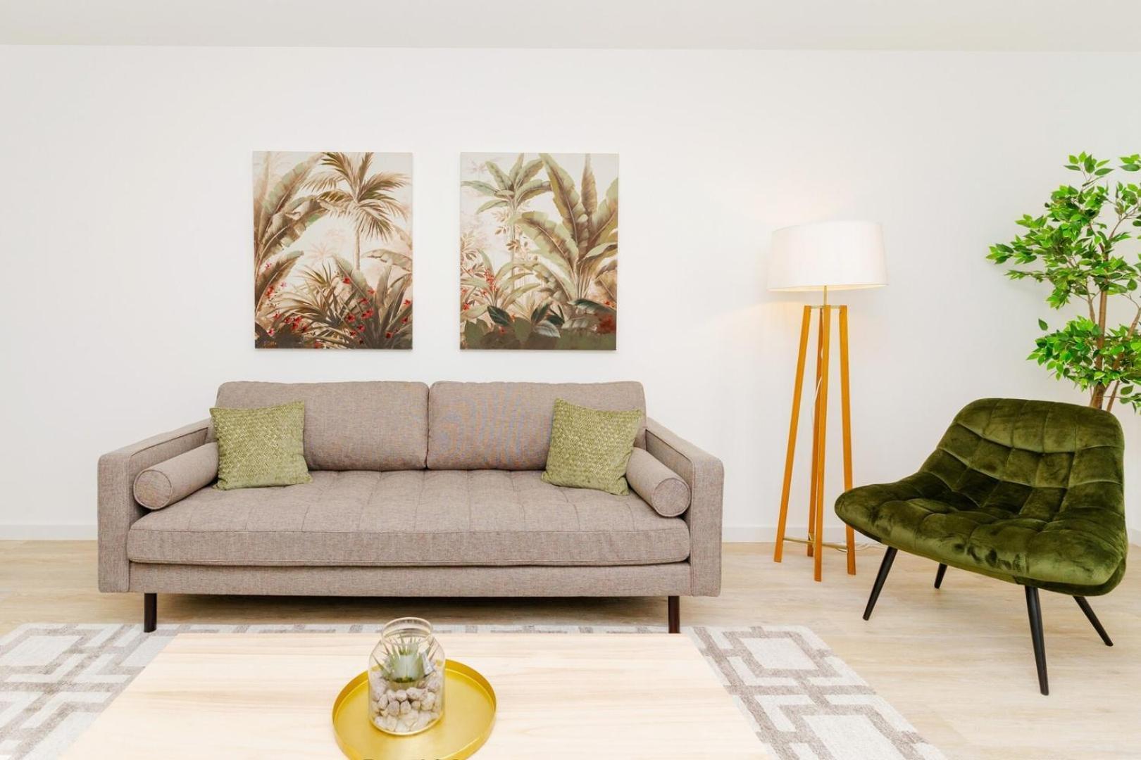 Apartment Spacious And Modern Flat With Ac 1 Min From Metro Porto