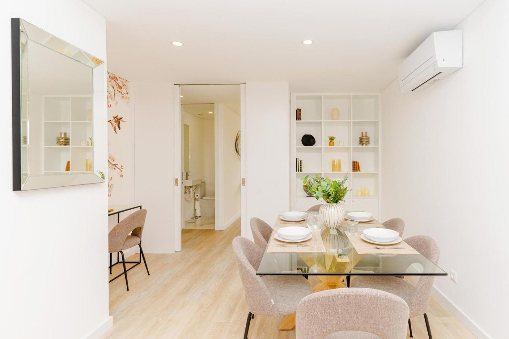 Spacious And Modern Flat With Ac 1 Min From Metro * Porto