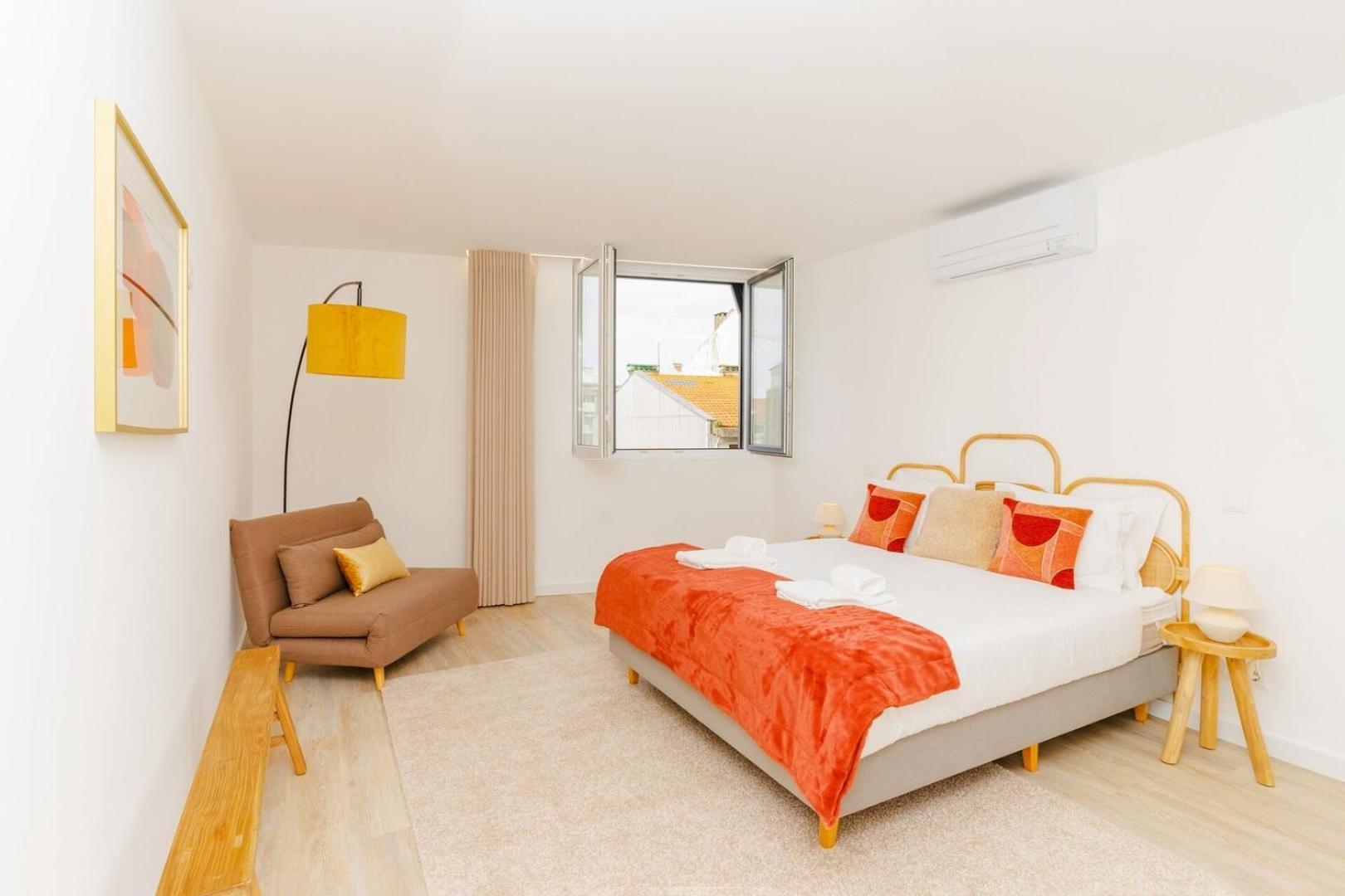Spacious And Modern Flat With Ac 1 Min From Metro Porto