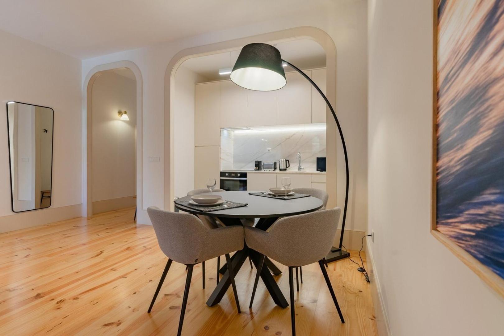 Spacious With Patio At Historic Center Oporto