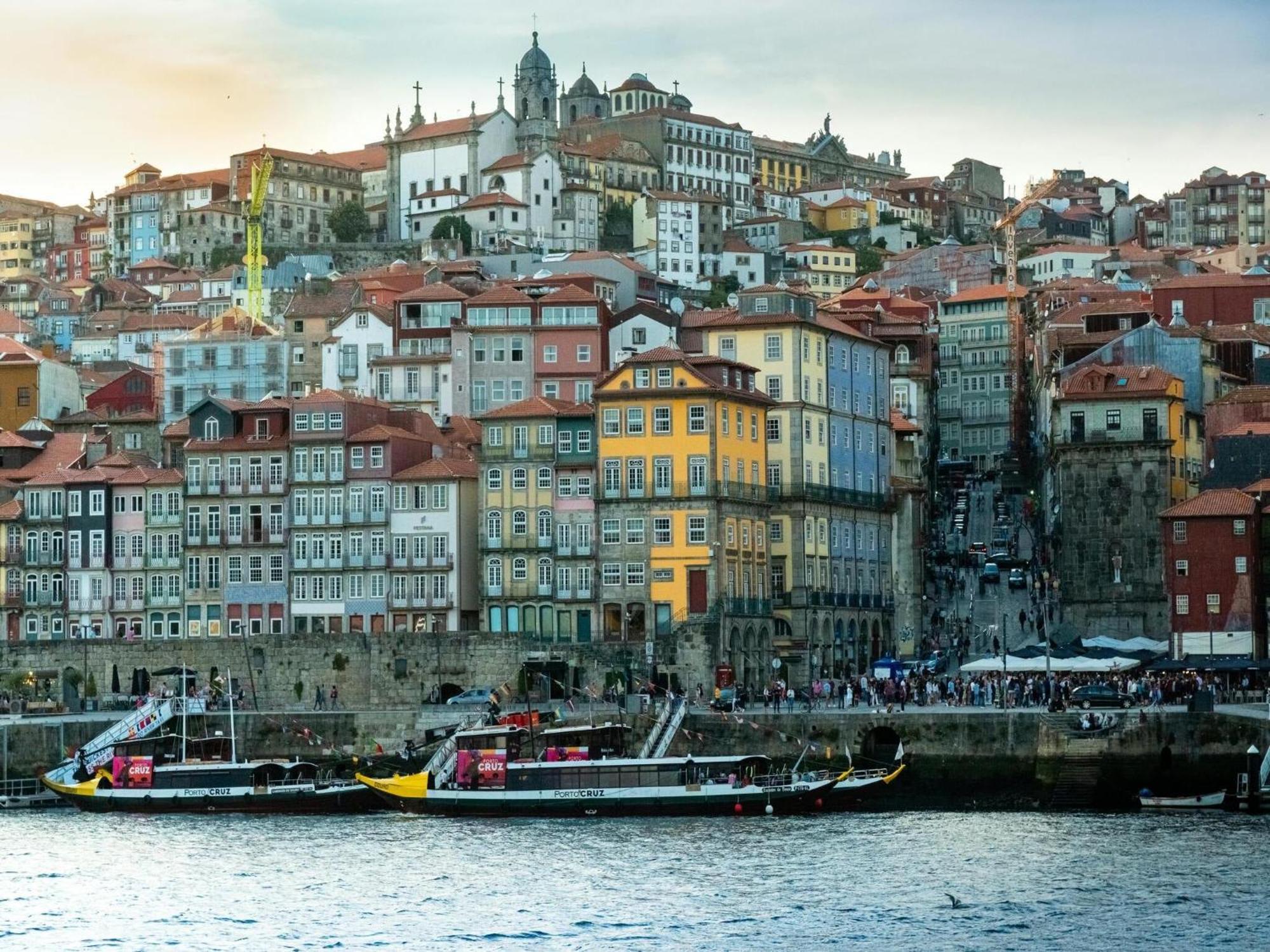 Charming 1-bedroom In Apartamento Oporto