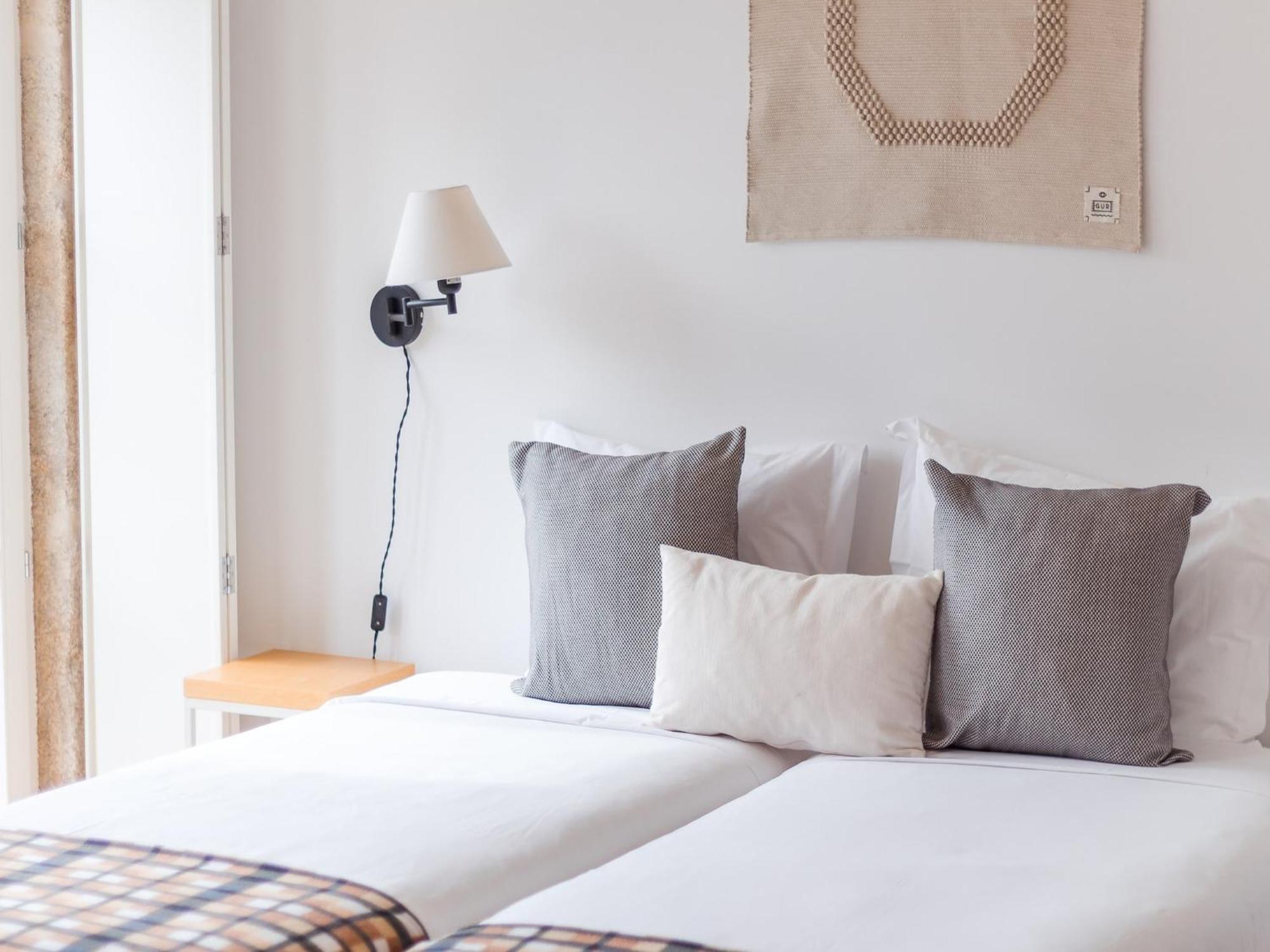 Charming Studio, Ideal For Smaller Groups * Oporto