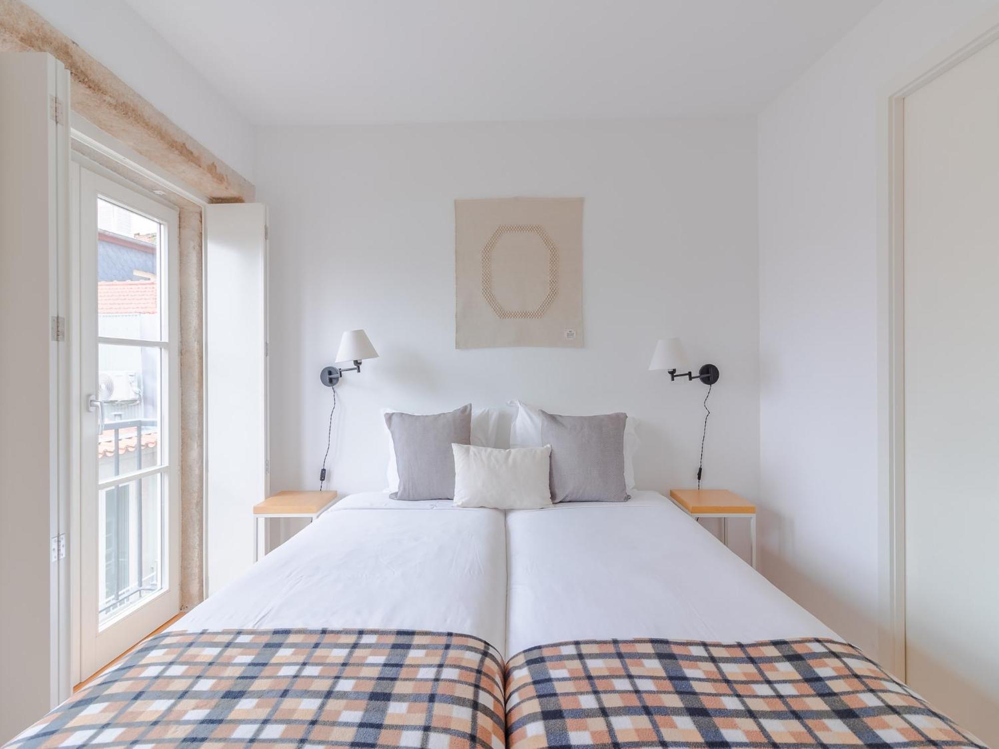 Charming Studio, Ideal For Smaller Groups * Oporto