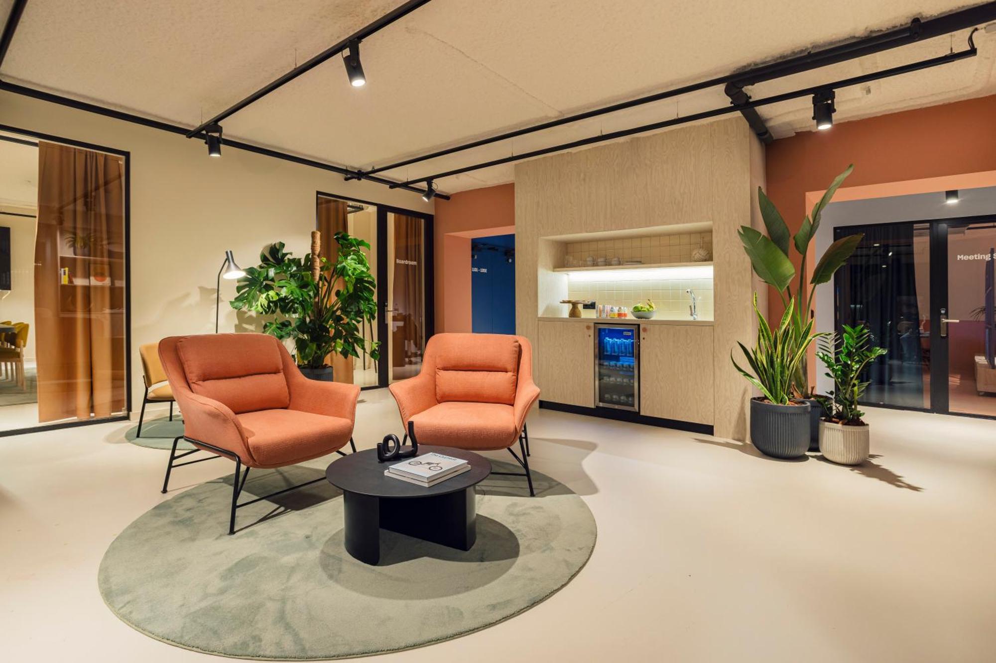 The Social Hub 4*