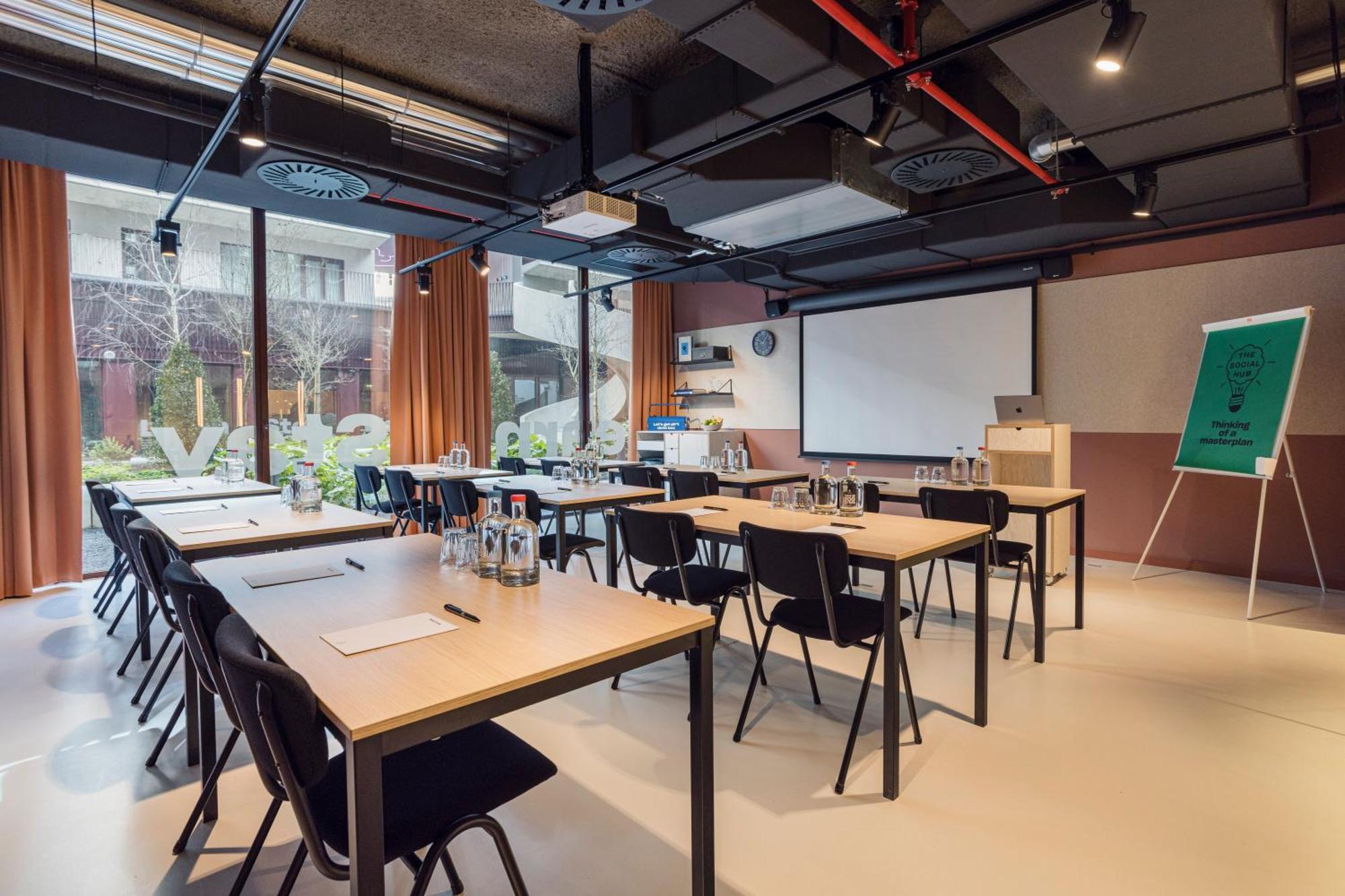 The Social Hub Hotel 4*