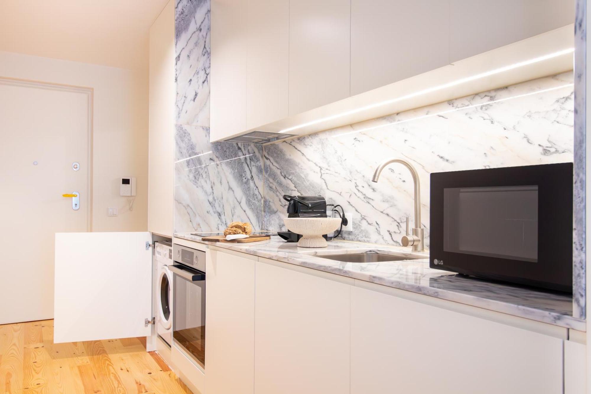 Apartamento Luxurious Retreat In By Lovelystay