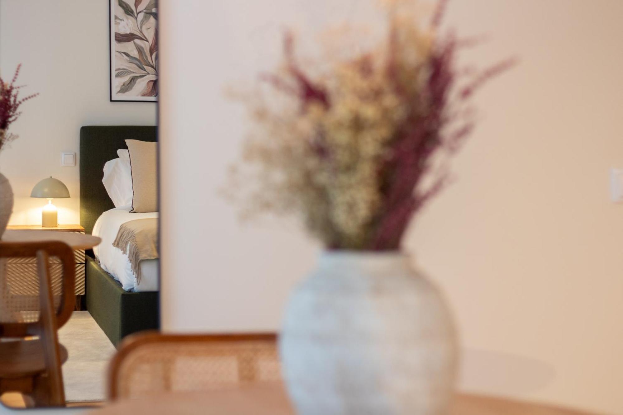 Luxurious Retreat In By Lovelystay * Oporto