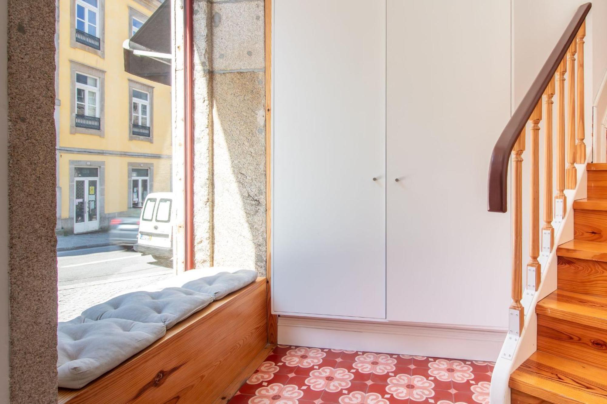 Apartment Bright Flat Few Steps To Aliados Av By Lovelystay Porto