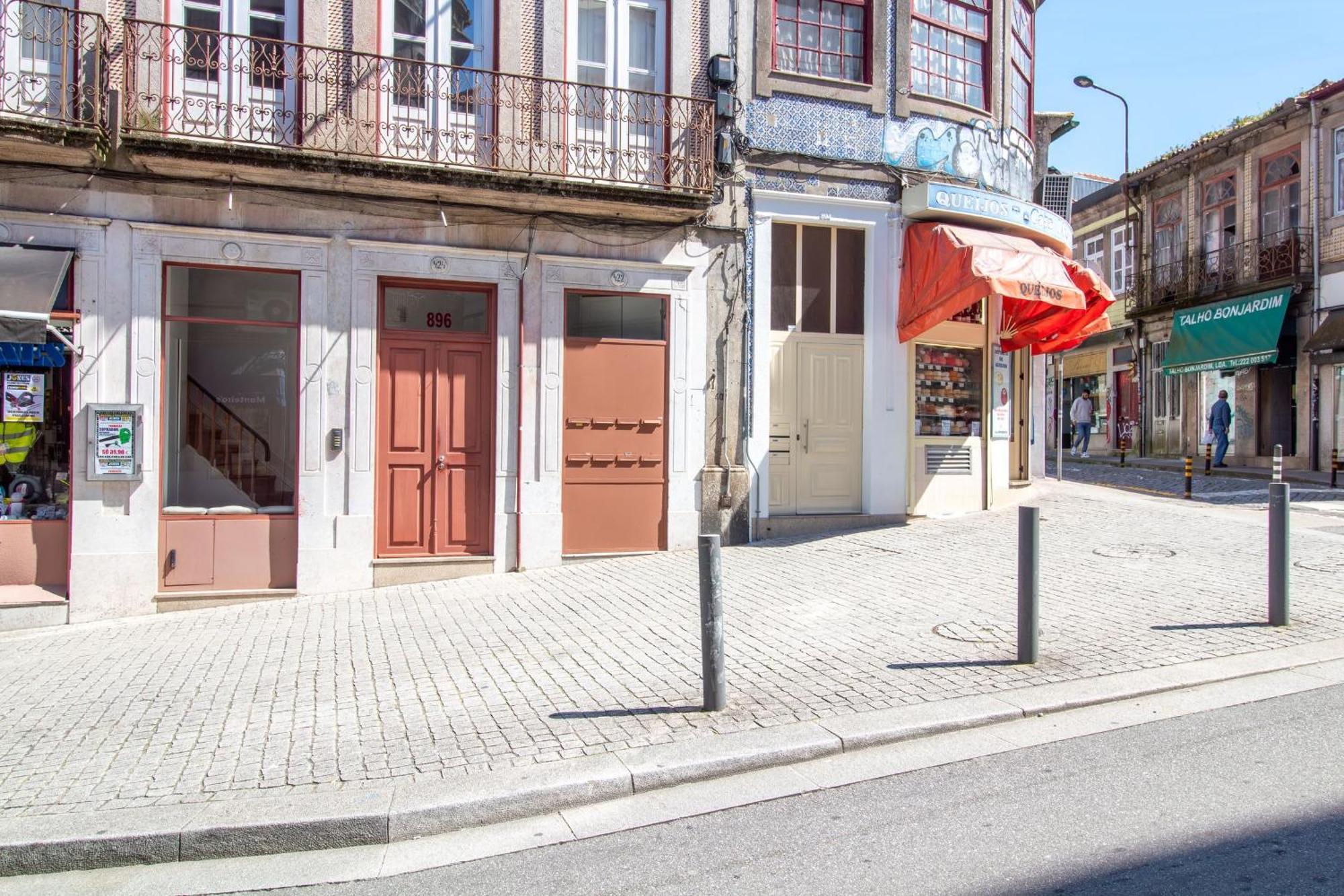 Bright Flat Few Steps To Aliados Av By Lovelystay *