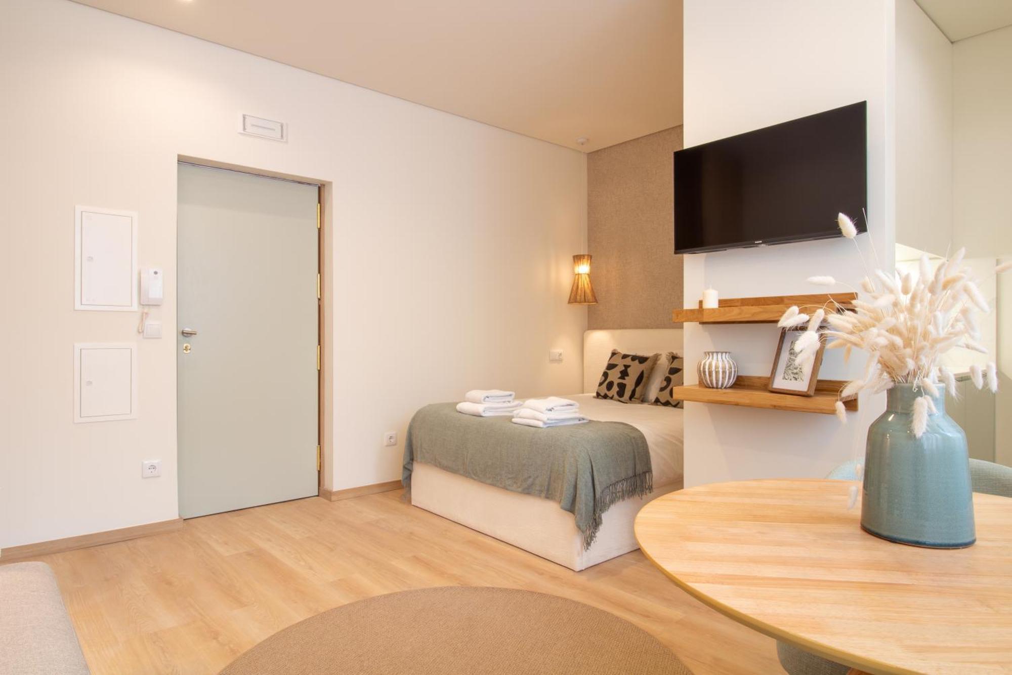 Caldeireiros By Lovelystay Oporto