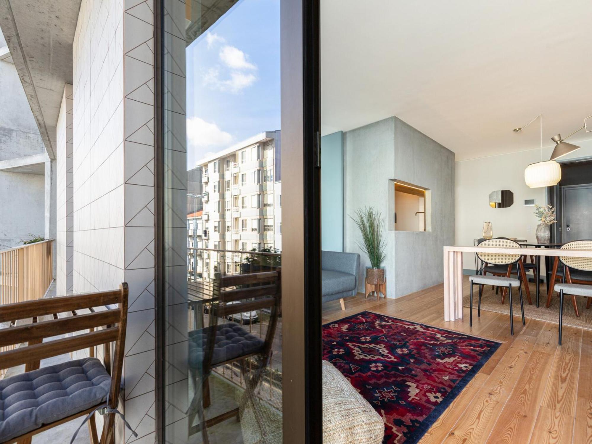 For 5 Persons In Apartment Porto