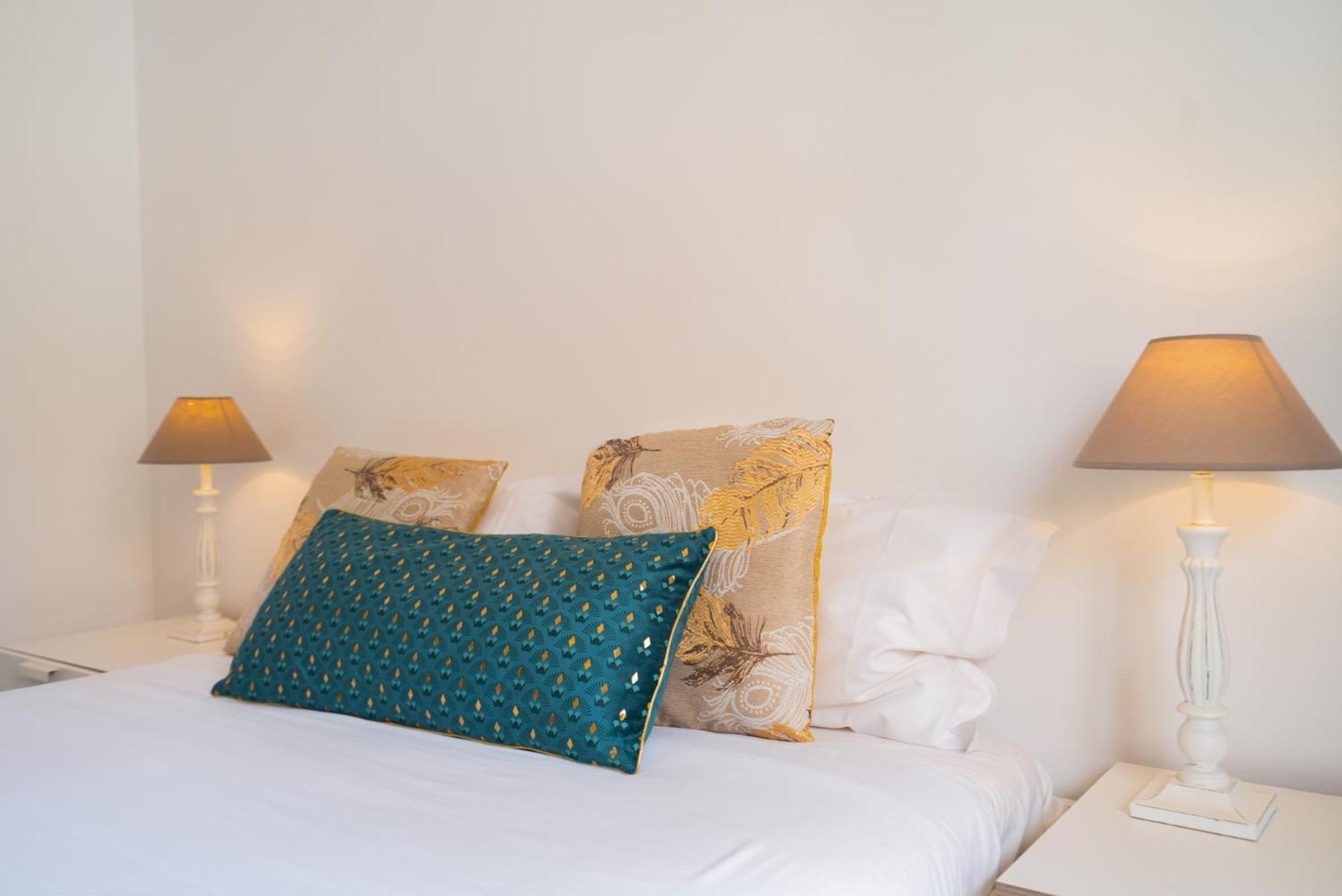 Renovated 3br Near Hotspots With Great Value Oporto