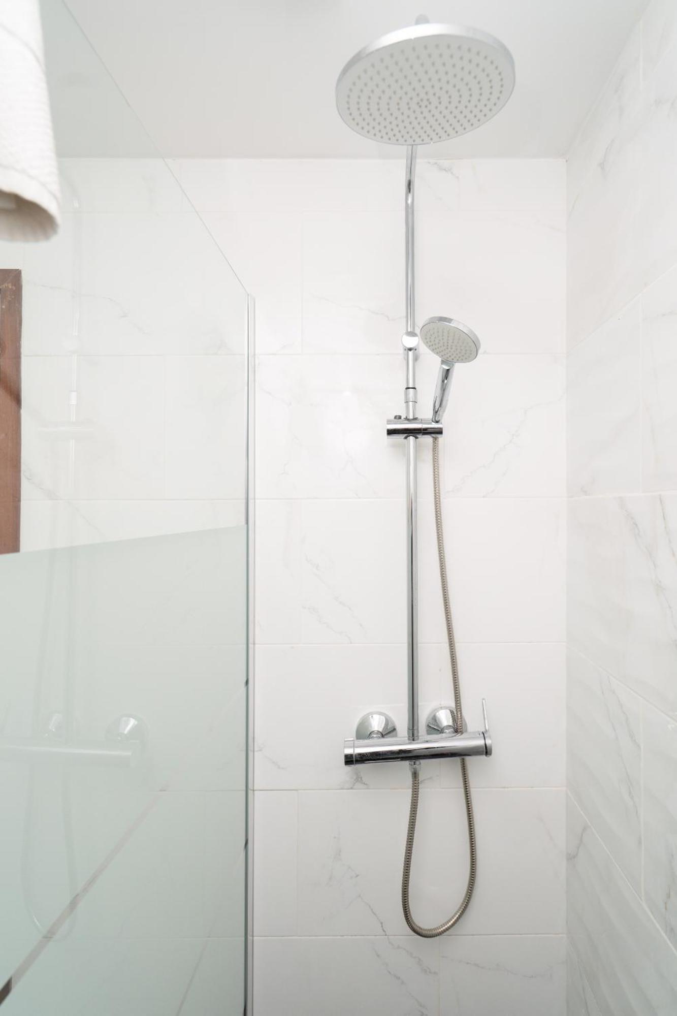Renovated 3br Near Hotspots With Great Value Apartamento