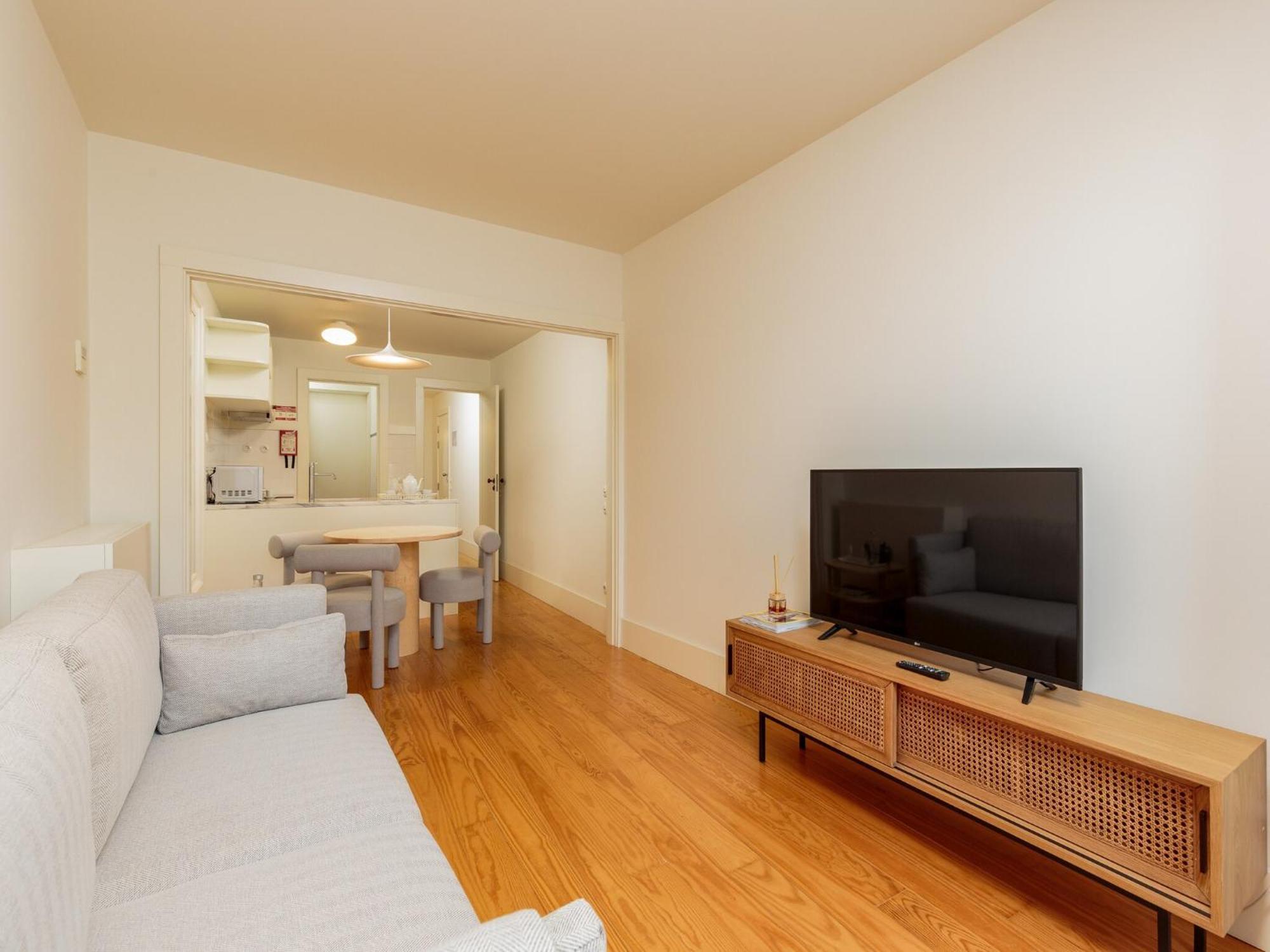 Apartment In With Balcony Porto