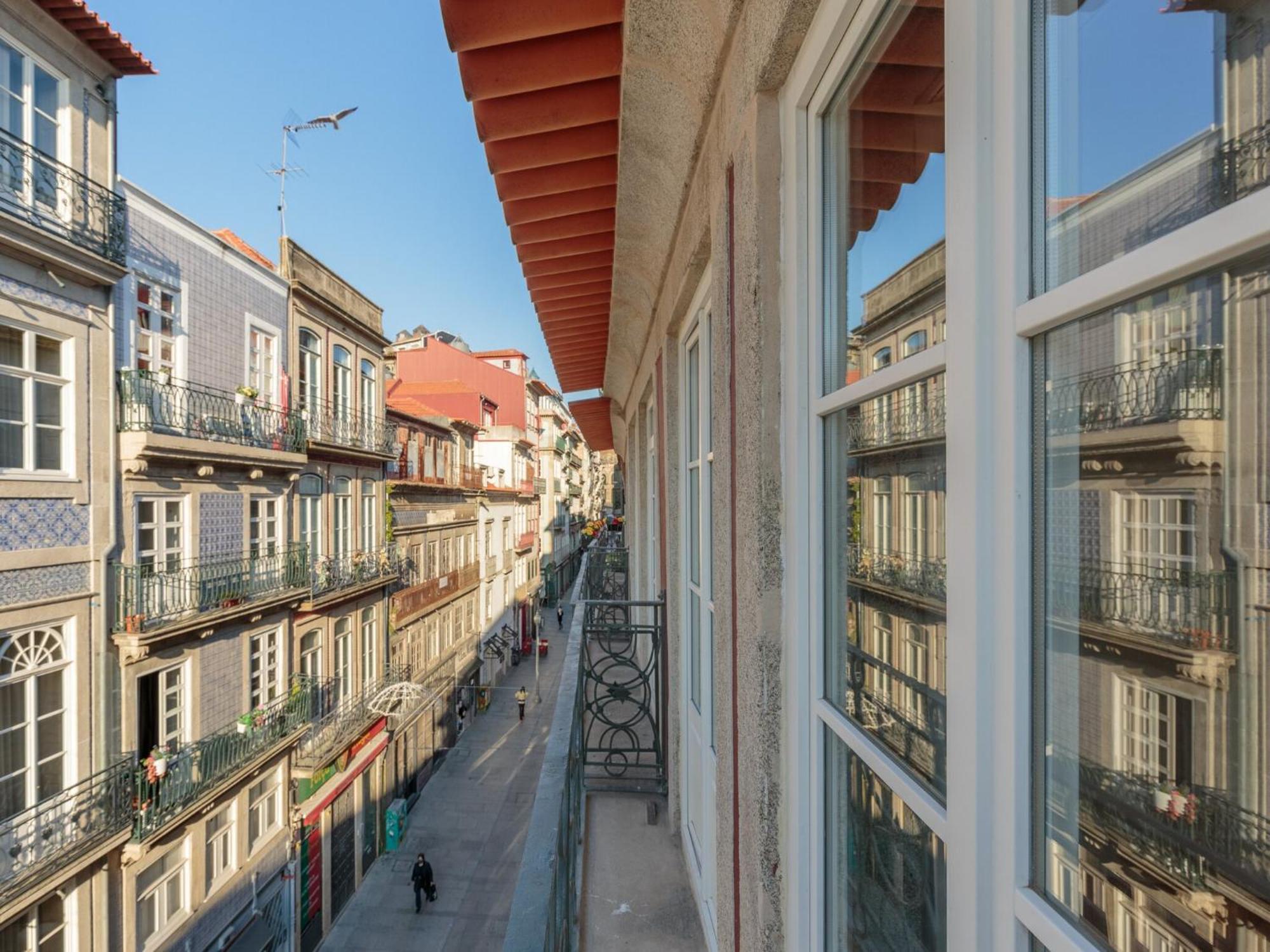 In With Balcony Porto
