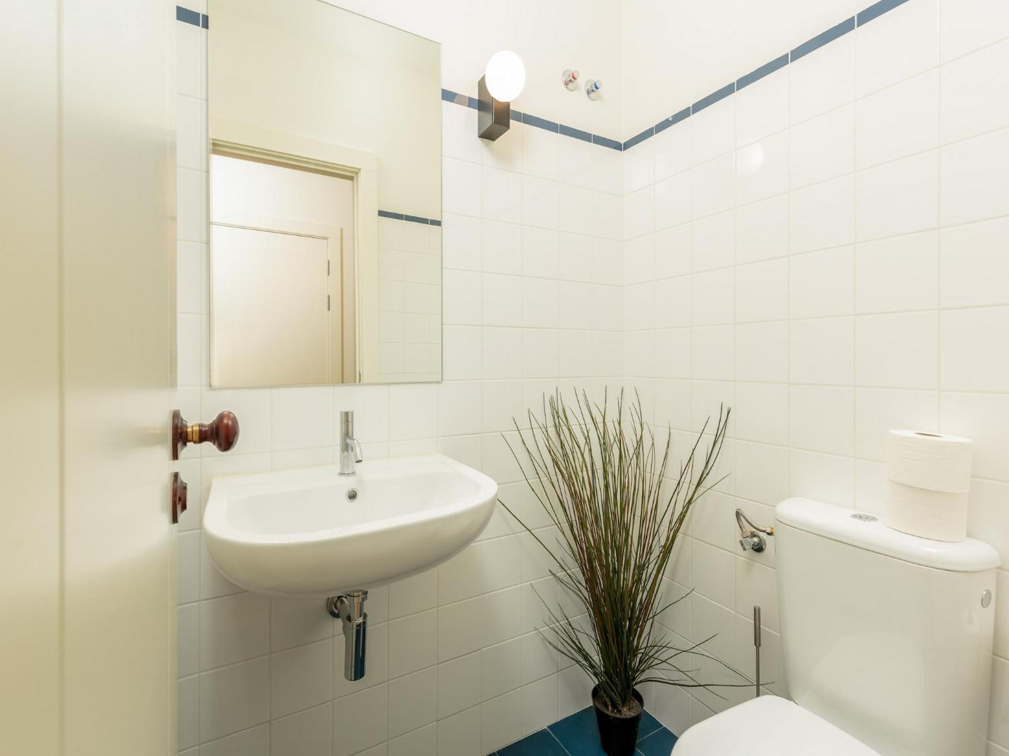 In With Balcony Apartment *