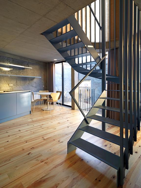 Feels Like Breiner 310 Design Modern Flats
