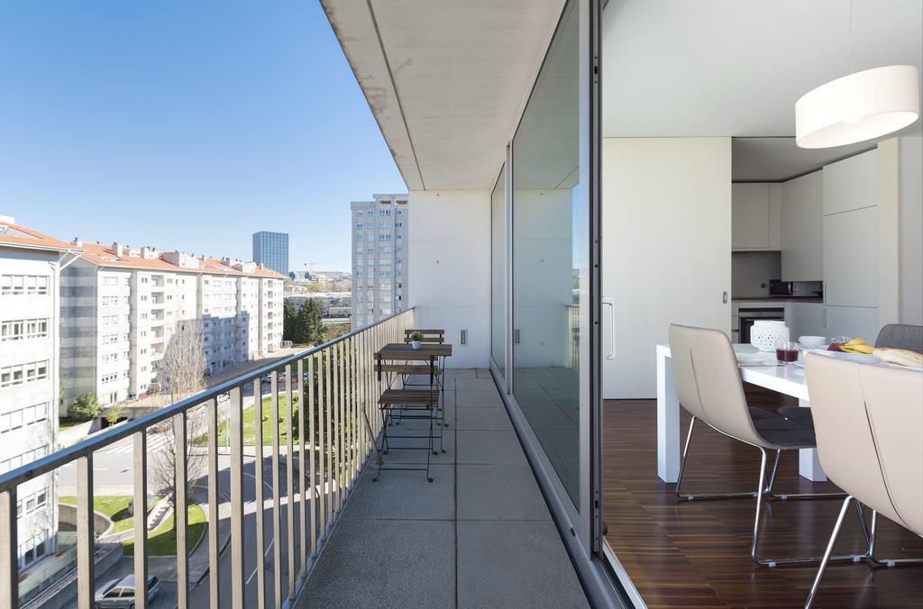 Lovelystay - Casas Brancas - Modern With Balcony & Free Private Parking * Oporto