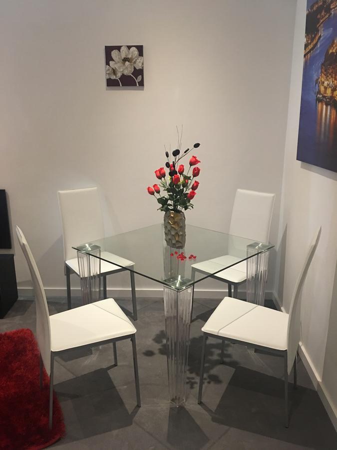 Casa de hóspedes Suites Deluxe *