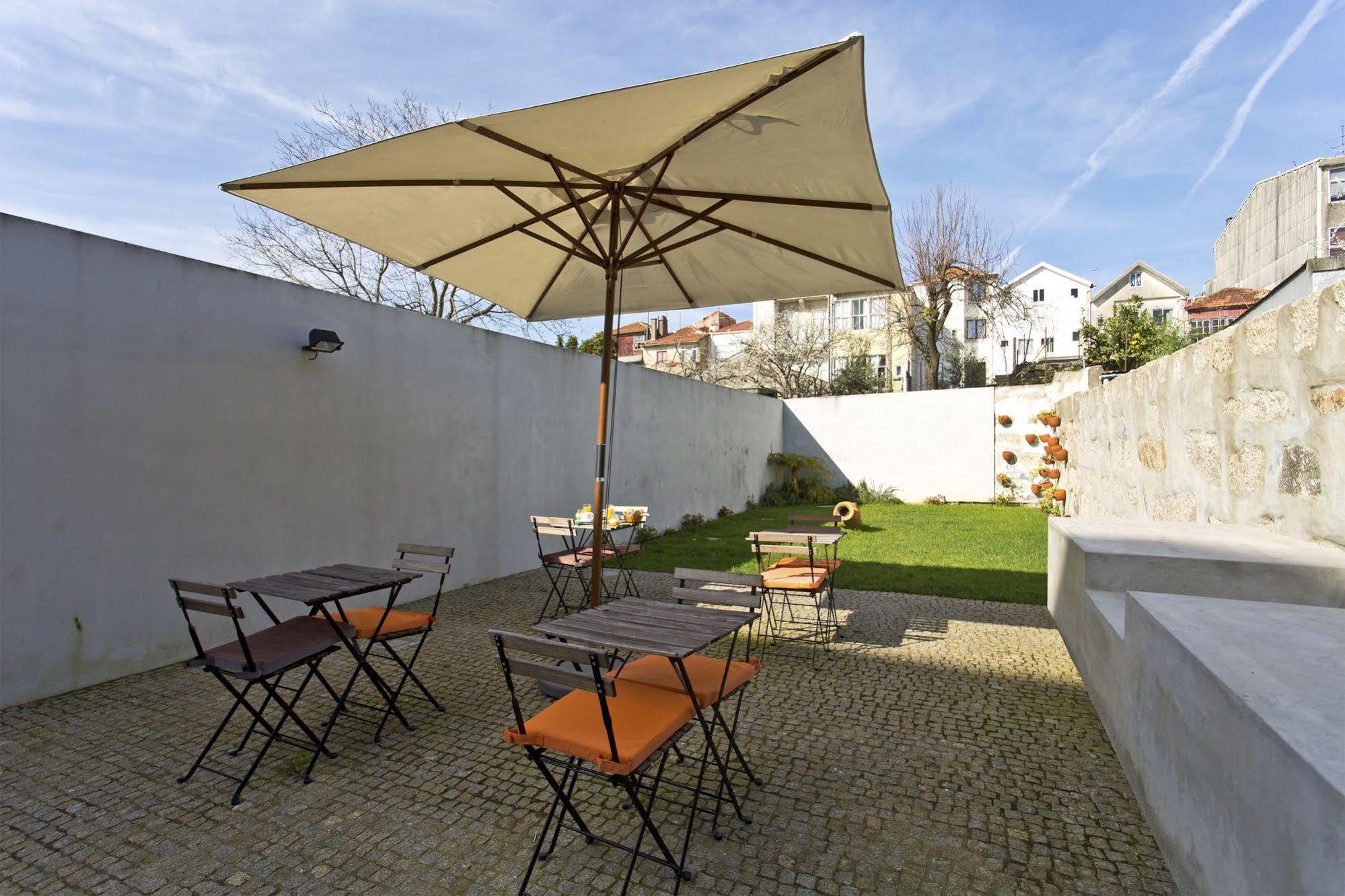 Charming House Cedofeita Acomodação com café da manhã  Porto