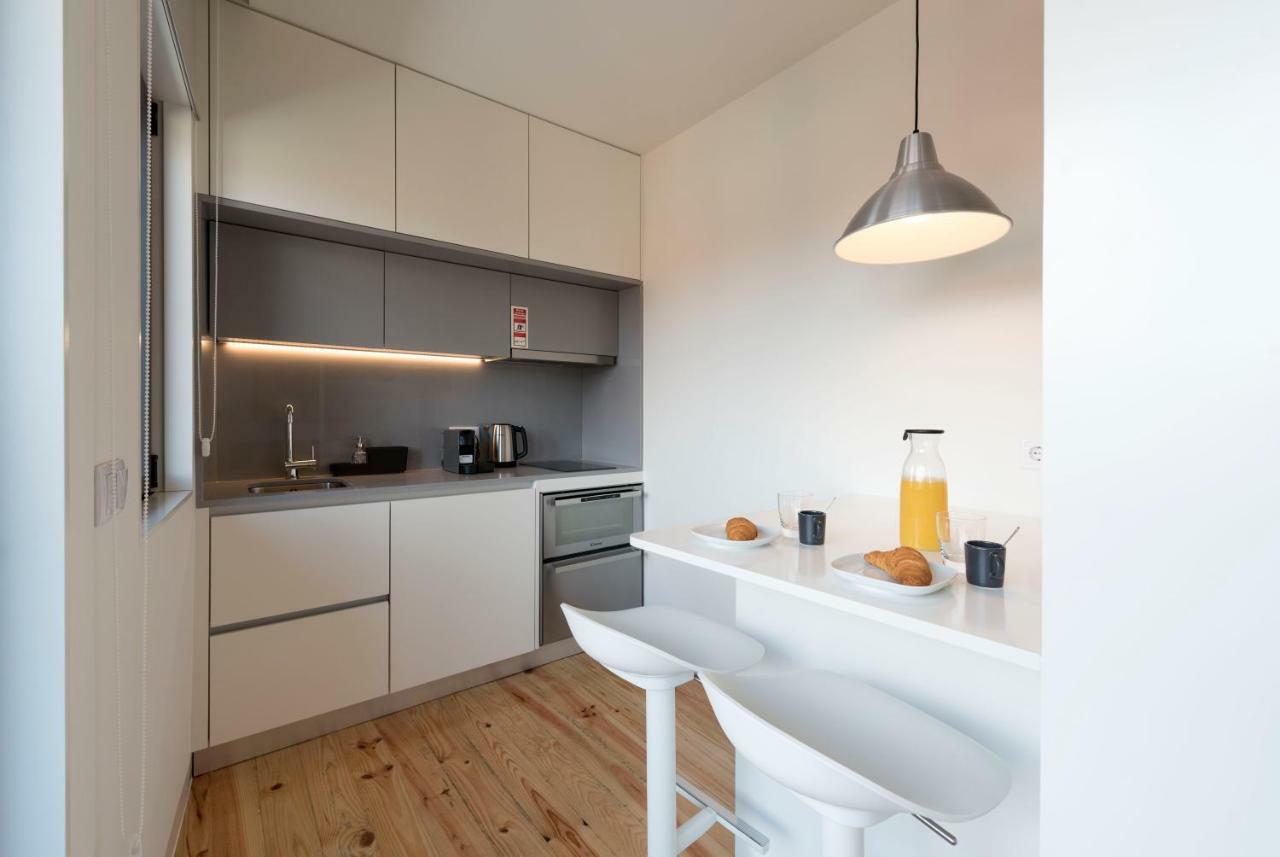 Apartamento Lovelystay - Gorgeous Modern Flat W/ Balcony Oporto