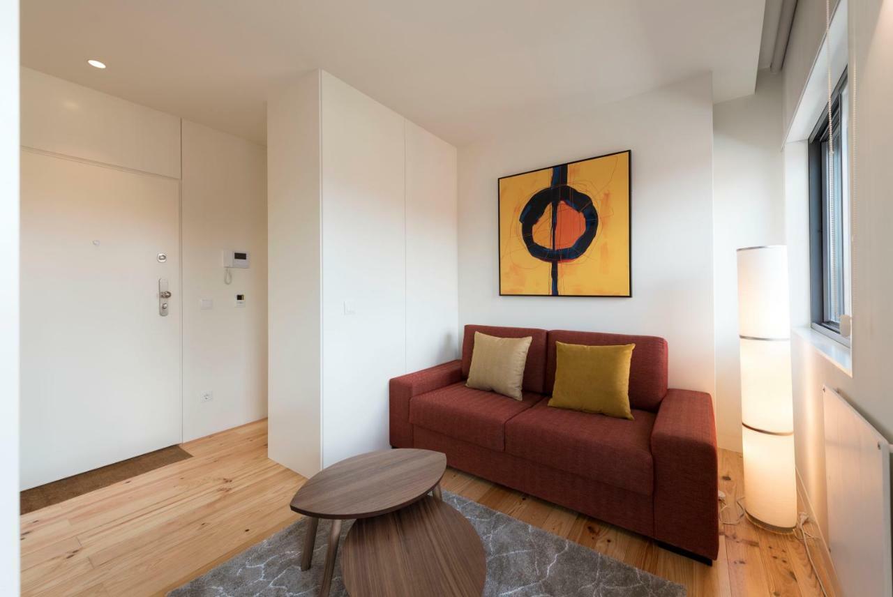 Lovelystay - Gorgeous Modern Flat W/ Balcony Apartamento Oporto