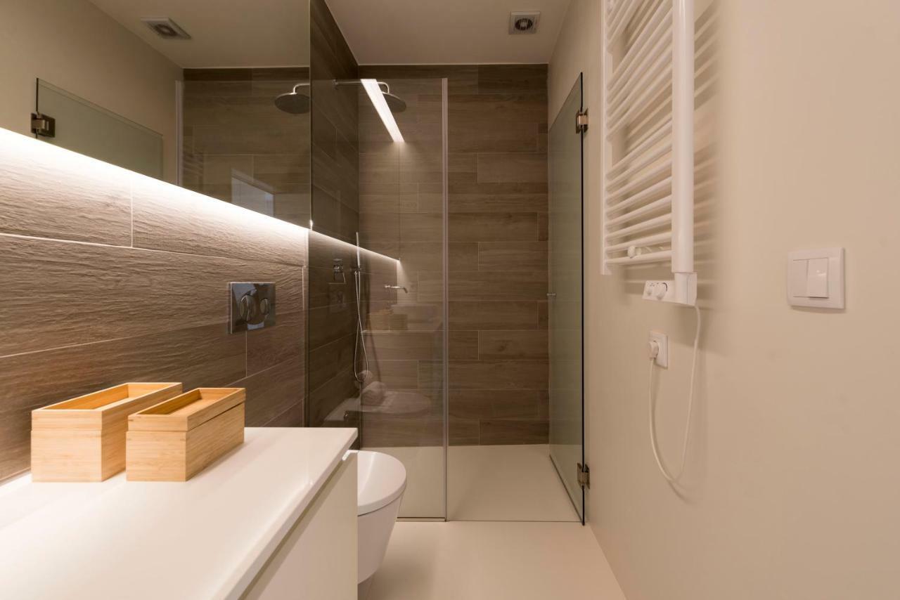Lovelystay - Gorgeous Modern Flat W/ Balcony * Oporto