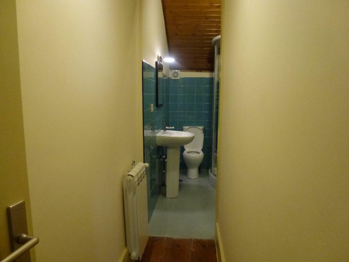 Canvas Atelier Hostal Oporto