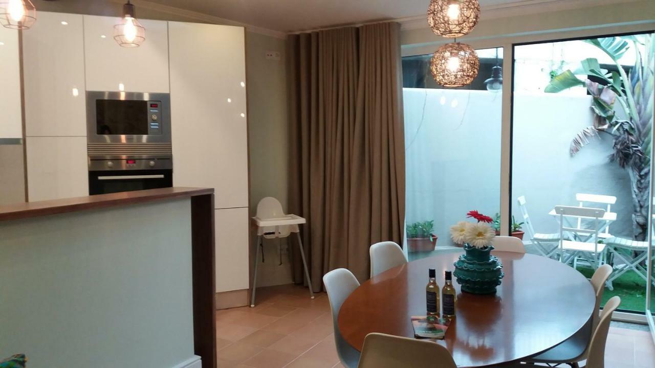 Сasa de vacaciones Blue Garden - Charming Townhouse