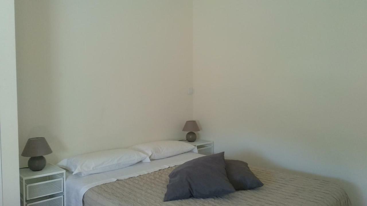 Rua De Entreparedes, 62, 2ºn Apartamento * Porto