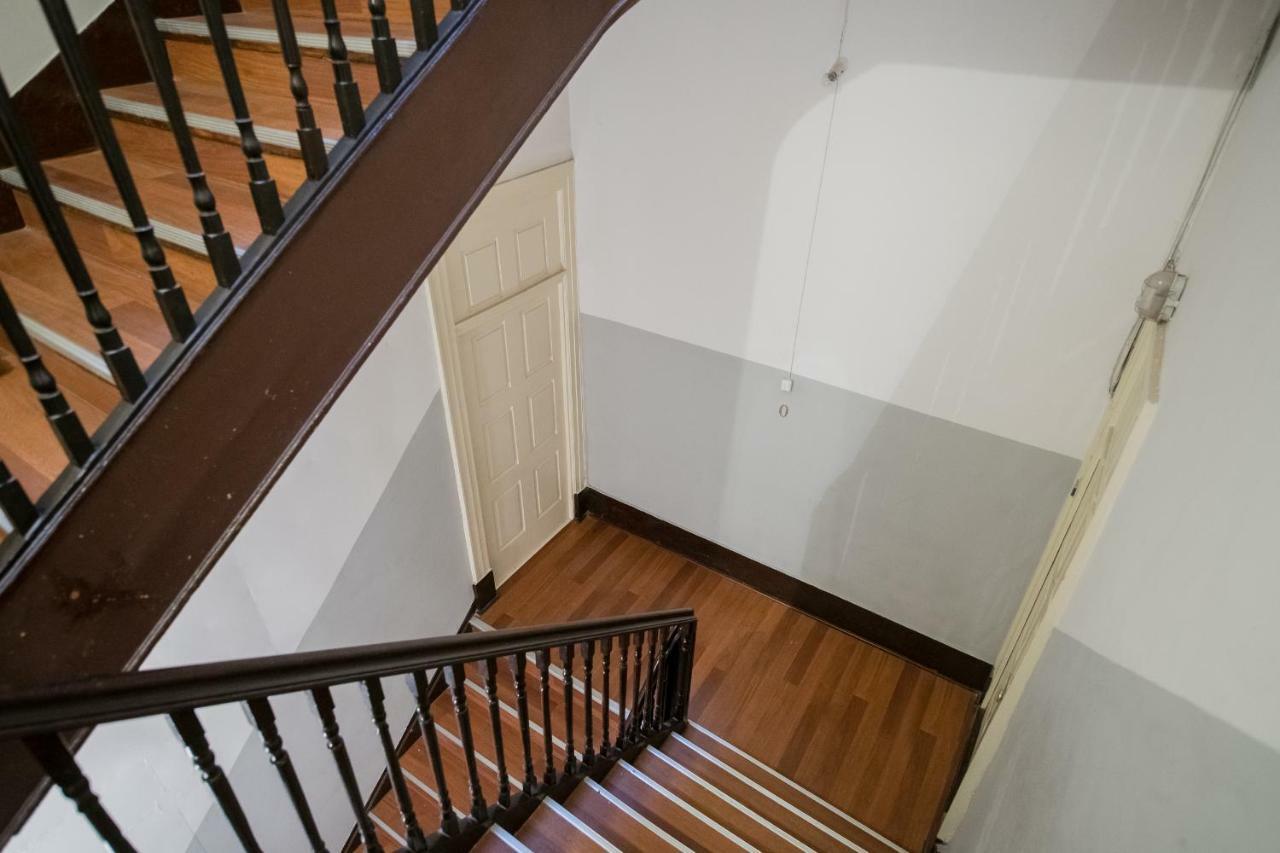 Baixa24 •p1l• Amplo Estudio Na Baixa Com Varanda Apartamento *
