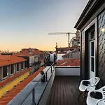 Victoria Luxury Apartment, Historic House Downtown