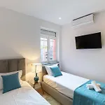 Best House Center - With Garage