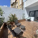Almada Studios&Suites
