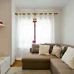 Rustic Bright Flat With Netflix - City Centre