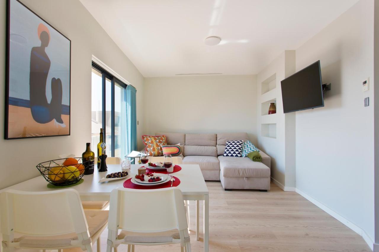 Ocean Scene 2 Bed Oporto
