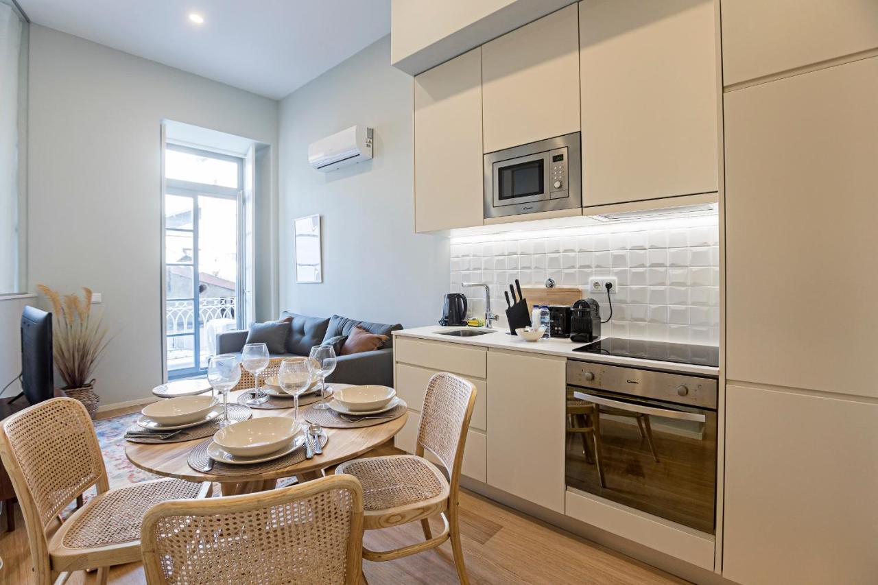 Apartamento 31 Janeiro 157 - Stylish 1br W/ Ac & Balcony By Lovelystay *