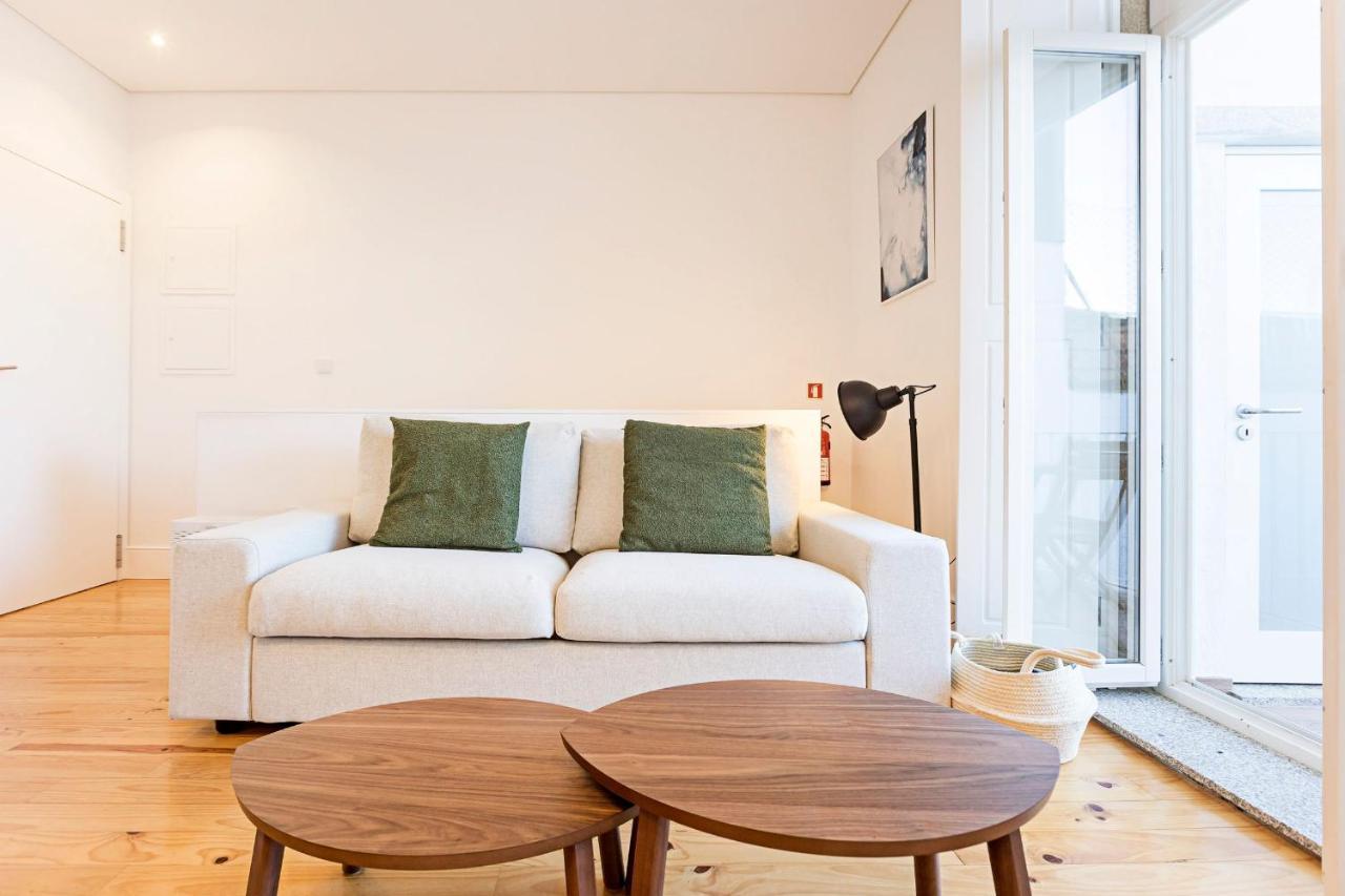 Apartamento Wonderful Duplex W Private Patio & Ac By Lovelystay Porto