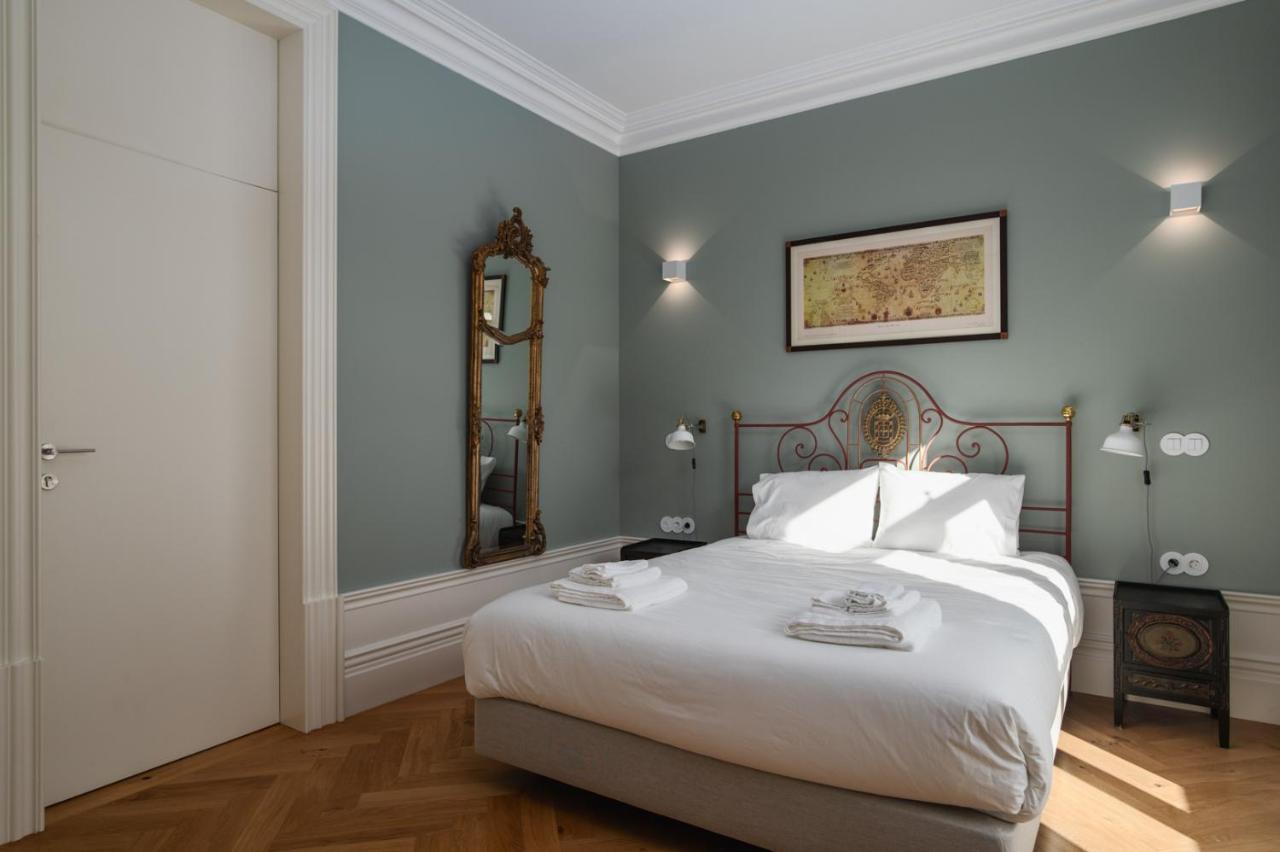 Victoria Luxury Apartment, Historic House Downtown