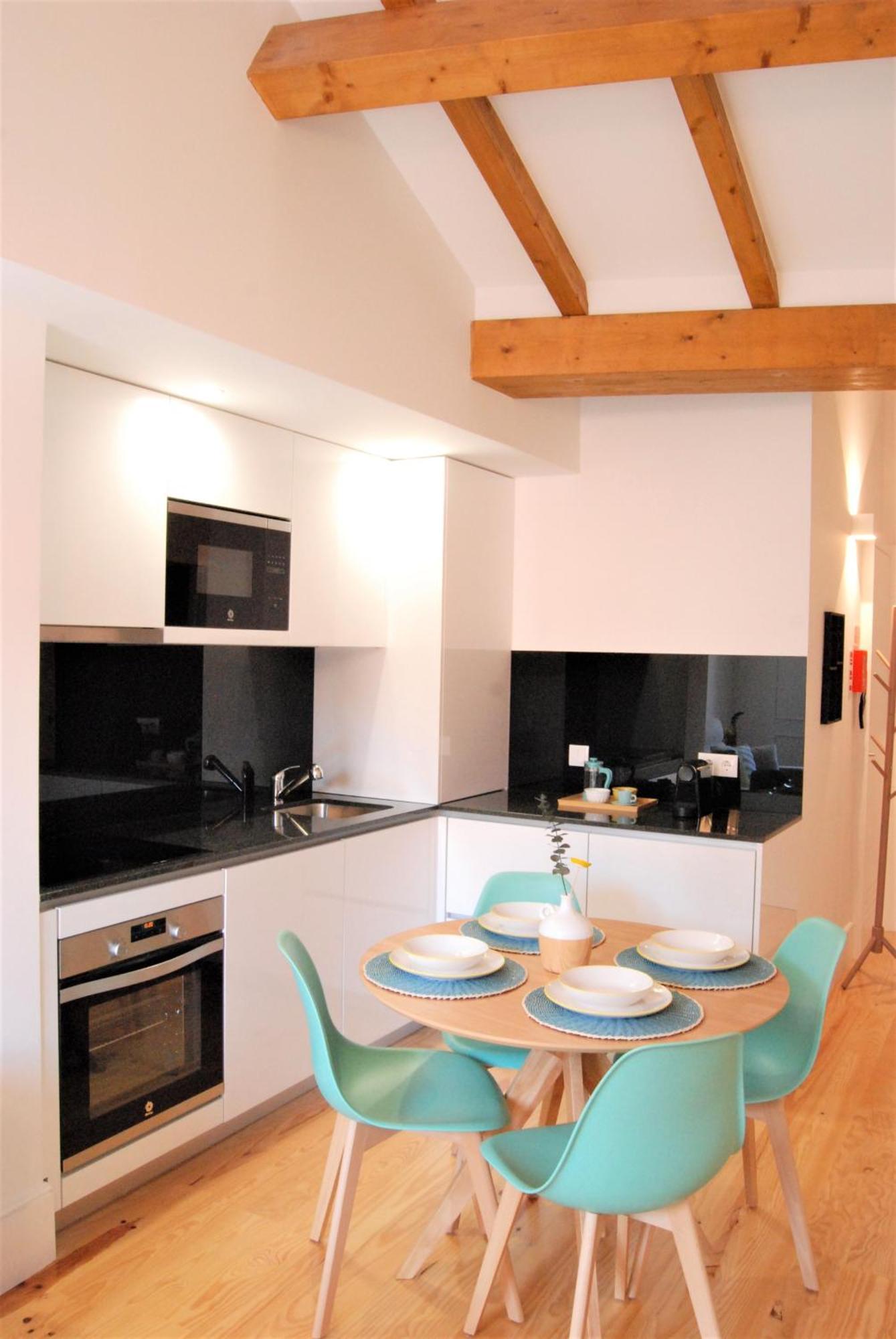 Almada Prime - Live In Apartamento *