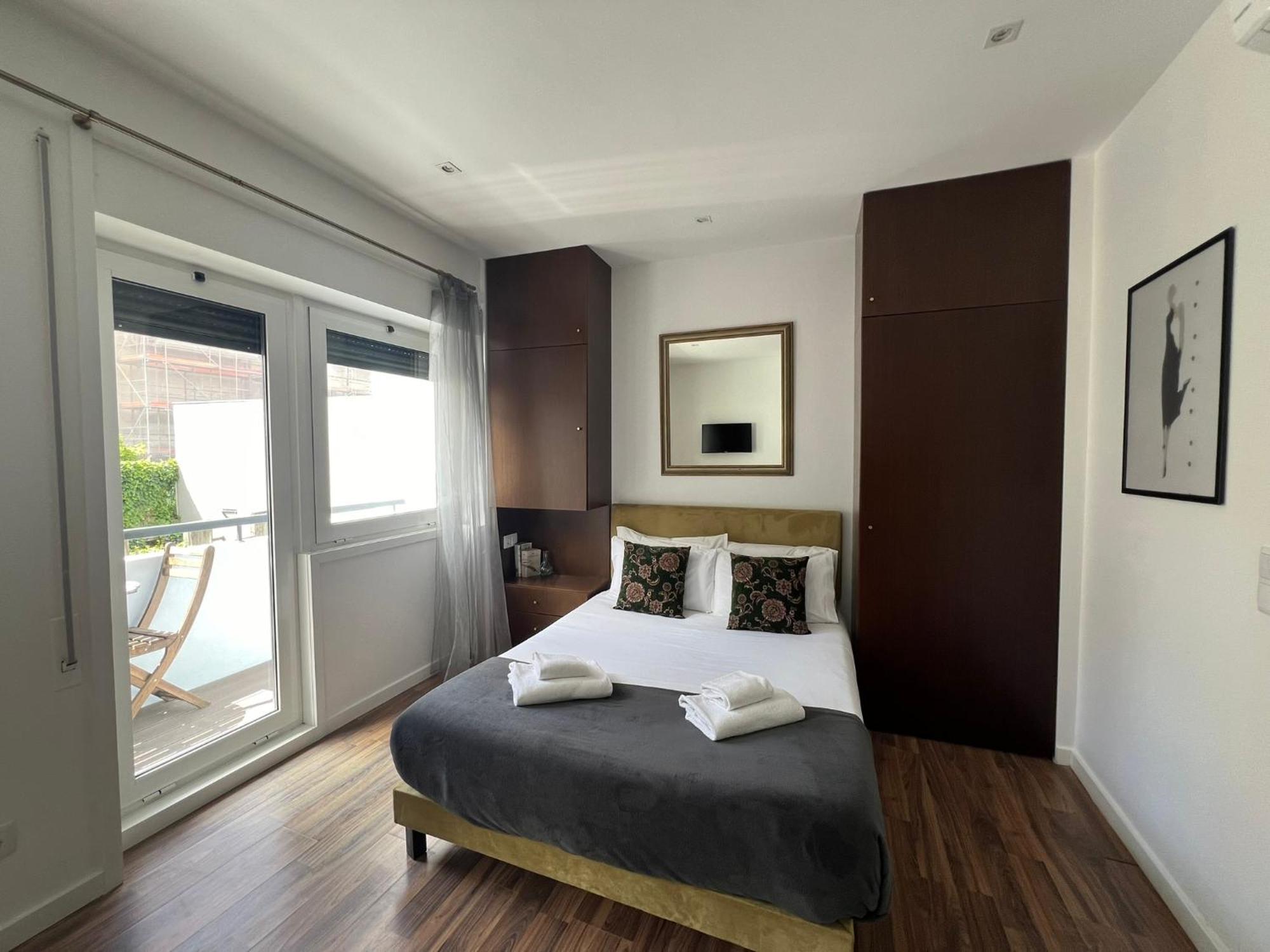 Almada & Apartamento Porto