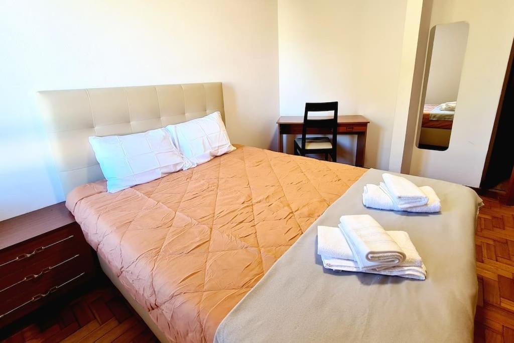 Amplo Com 4 Quartos Na Zona Universitaria Apartment